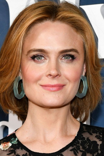 Photo of actress Emily Deschanel