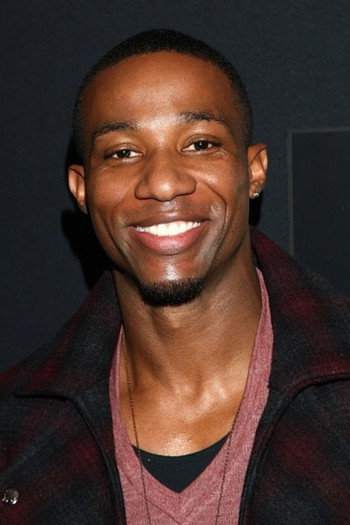 Photo of actor Arlen Escarpeta