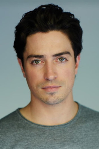 Photo of actor Ben Feldman