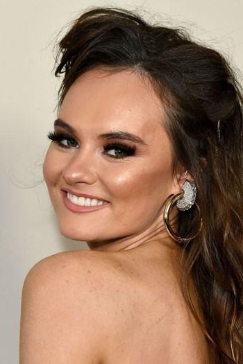 Фото актрисы Madeline Carroll