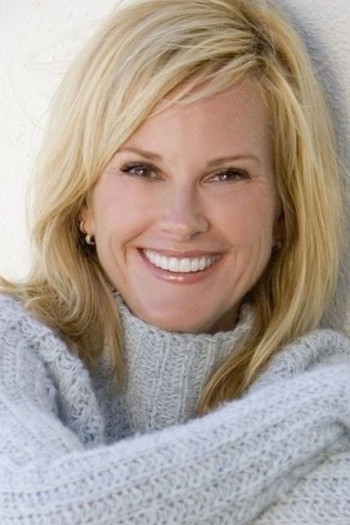 Photo of actress Rebecca Staab