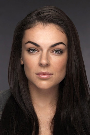 Photo of actress Serinda Swan